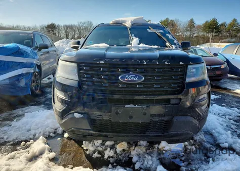 2016 Ford Explorer Sport z USA, uszkodzony, nr VIN 1FM5K8GT2GGC68477